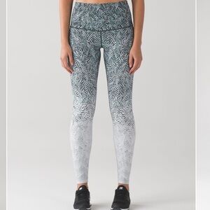 Lululemon Wunder Under Dazzle Nulux Size 4
